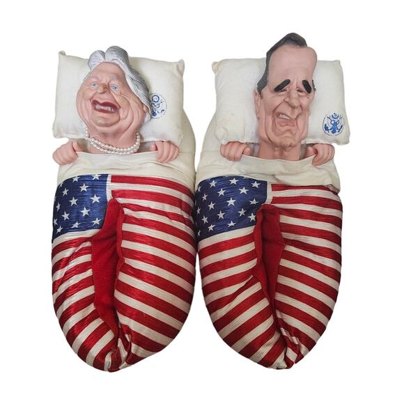 1988 Novelty Slippers Spitting Image Linden President George H.W. & Barbara Bush - Picture 1 of 11